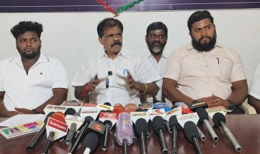 அதிமுக பாஜக சுயநல அரசியல் செய்கிறது கரூா் சம்பவத்தில் ஜெயலலிதா இருந்திருந்தால் விஜயை கைது செய்திருப்பாா். முதல்வா் ஸ்டாலின் காிசனம் காட்டியிருக்கிறாா். தூத்துக்குடியில் திரைப்பட தயாாிப்பாளர் பி.டி.செல்வக்குமாா் பேட்டி