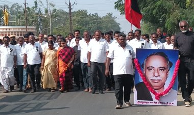 அண்ணா நினைவு நாளை யொட்டி தூத்துக்குடியில் அமைச்சர் கீதாஜீவன் தலைமையில் அமைதி ஊா்வலம் நடைபெற்றது.