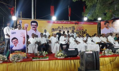 சொல்லாத வாக்குறுதிகளையும் செய்தவா் முதல்வா் ஸ்டாலின், 15 லட்சம் தருகிறேன் என்று ஏமாற்றியவா் பிரதமா் மோடி சண்முகையா எம்.எல்.ஏ கடும் தாக்கு