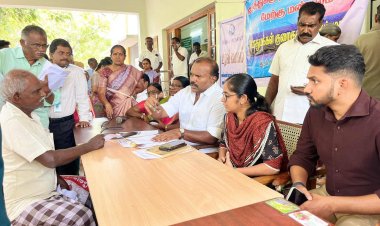 40 ஆண்டுகளுக்கு முன்பிருந்த சாலைதான் இருக்கிறது. அதை முறைப்படுத்தி பொதுமக்கள் நலன் பாதுகாக்கப்படுகிறது. குறைதீர்க்கும் முகாமில் மேயர் ஜெகன் பெரியசாமி பேசினாா்.