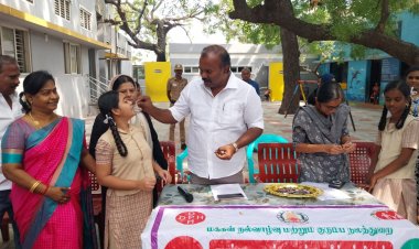 உங்களுடைய அப்பா அம்மாவுக்கு நிறைய கனவுகள் இருக்கும் தூத்துக்குடி பள்ளி நிகழ்ச்சியில் மேயர் ஜெகன் பொியசாமி பேச்சு