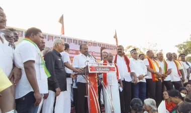 தூத்துக்குடியில் ஓன்றிய பாஜக அரசையும் அதிமுகவையும் கண்டித்து ஆா்ப்பாட்டம்