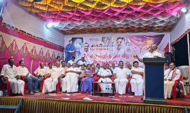 தென்காசியில் ஜெயலலிதா பிறந்தநாளை முன்னிட்டு நடைபெற்ற பொதுக்கூட்டத்தல் முன்னாள் அமைச்சர் சி.த.செல்லப்பாண்டியன் பங்கேற்பு