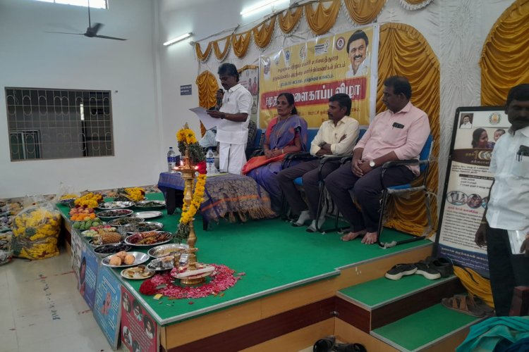 ஓட்டப்பிடாரத்தில் நடைபெற்ற சமுதாய வளைகாப்பு விழாவில் பெண்களால் தான் ஒரு சிறந்த சமுதாயத்தை உருவாக்க முடியும் சண்முகையா எம்.எல்.ஏ பேச்சு