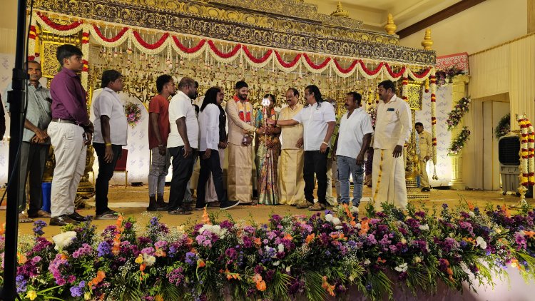 தூத்துக்குடி முன்னாள் மத்திய கூட்டுறவு வங்கி தலைவர் இரா. சுதாகர் இல்லத்திருமண விழா /  பெருந்தலைவர் மக்கள் நலச்சங்கம் நிறுவனத் தலைவர், எஸ்.பி.மாரியப்பன்,பங்கேற்பு