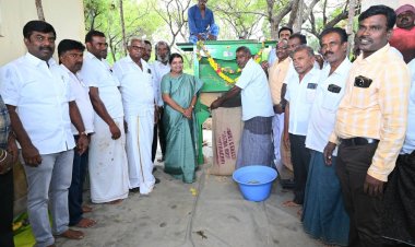 அத்திமரப்பட்டியில் அரசு நேரடி நெல் கொள்முதல் நிலையத்தை அமைச்சர் கீதாஜீவன் திறந்து வைத்தார்.