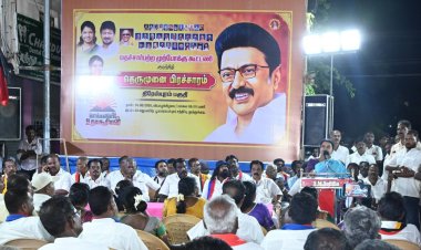 பெண்களை பற்றி பேசும் தன் மனைவி குழந்தையை நடுத்தெருவில் விட்டவா் விஜய் பெண்களை பற்றியெல்லாம் இவா் பேசலாமா அமைச்சா் கீதாஜீவன் கடும் தாக்கு