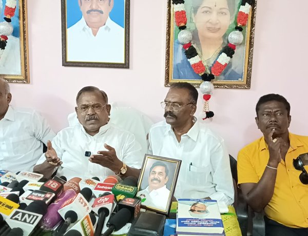 வேடநத்தம் பள்ளி மாணவி பாலியல் வன்கொடுமை செய்யப்பட்டு படுகொலை செய்யப்பட்ட வழக்கை சிபிஐ-க்கு மாற்ற வேண்டும் - அதிமுக மாநில வர்த்தக அணி செயலாளரும் முன்னாள் அமைச்சருமான சி.த.செல்லப்பாண்டியன் பரபரப்பு பேட்டி