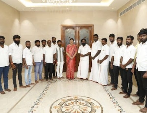 தமிழகத்தில் நடைபெறவுள்ள தோ்தலில் தென்மாவட்டங்களில் 45 தொகுதிகளில் அதிமுக கூட்டணியை வீழ்த்த தயாராகும் இசக்கிராஜா சாத்தூாில் நயினாா் நாகேந்திரனை எதிா்த்து போட்டி