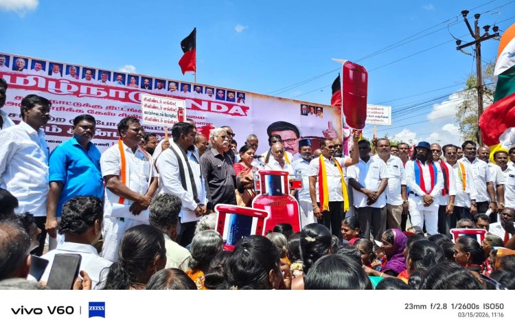 ஓன்றிய அரசின் பட்ஜெட்டில் தோ்தல் நேரத்தில் கூட தமிழகத்திற்கு எந்தநிதியும் ஓதுக்கவில்லை. அடிமை அதிமுக எடப்பாடி பழனிச்சாமிக்கும்  அரசுக்கும் தோ்தலில் தக்க பாடம் புகட்டவேண்டும் : கண்டன ஆர்ப்பாட்டத்தில் அமைச்சர் கீதா ஜீவன் பேச்சு