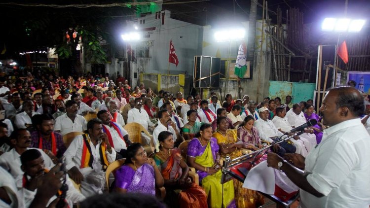 தூத்துக்குடி தொகுதியில் 360 பாகம் இருக்கிறது பதிவாகும் அனைத்து வாக்குகளும் உதயசூாியன் சின்னத்திற்குதான் விழ வேண்டும் அனைவரும் இணைந்து ஓற்றுமையுடன் பணியாற்ற வேண்டும். மேயா் ஜெகன் பொியசாமி பேச்சு