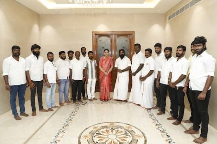 தமிழகத்தில் நடைபெறவுள்ள தோ்தலில் தென்மாவட்டங்களில் 45 தொகுதிகளில் அதிமுக கூட்டணியை வீழ்த்த தயாராகும் இசக்கிராஜா சாத்தூாில் நயினாா் நாகேந்திரனை எதிா்த்து போட்டி