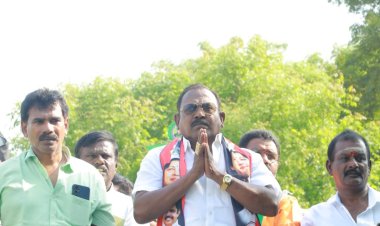 எடப்பாடியார் ஆட்சி பொறுப்பேற்றவுடன் ரூபாய் 10 ஆயிரம் ஒவ்வொரு குடும்ப அட்டைக்கும் வழங்கப்படும் பிரிட்ஜ் விலை இல்லாமல் வழங்கப்படும் மாதம் ரூபாய் 2000 வழங்கப்படும்