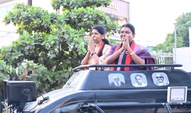 தூத்துக்குடி வட்டக்கோவில் அருகில் திமுக துணைப் பொதுச் செயலாளரும், நாடாளுமன்ற திமுக குழுத் தலைவருமான கனிமொழி எம்.பி தேர்தல் பிரச்சாரம் மேற்கொண்டு, பொதுமக்களிடம் உதயசூரியன் சின்னத்திற்கு வாக்குகள் சேகரித்தார்.