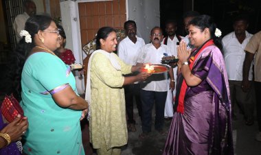 பங்காள தெருவில் பிரச்சாரத்தை துவக்கி ஜெயலாணி தெரு சண்முகபுரம் மரக்குடி தெரு மாதா கோவில் உள்ளிட்ட பல பகுதிகளில் பிரச்சாரத்தை மேற்கொண்ட அமைச்சர் கீதாஜீவன்