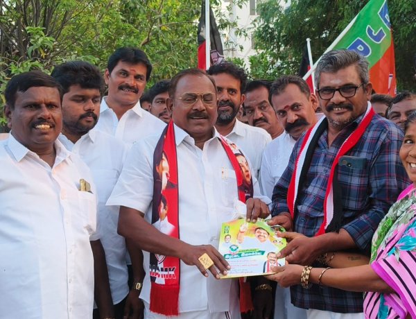 எம்ஜிஆர் ஜெயலலிதா வழியில் அதிமுக ஆட்சி அமைய எடப்பாடி எம்ஜிஆர் ஜெயலலிதா வழியில் அதிமுக ஆட்சி அமைய எடப்பாடி பழனிச்சாமியை ஆதரிக்க வேண்டும். முன்னாள் அமைச்சா் சி.த.செல்லப்பாண்டியன் உருக்கம்