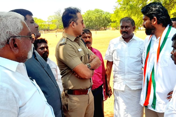 மதச்சாா்பற்ற முற்போக்கு கூட்டணி கட்சி சார்பில் போட்டியிடும் ஸ்ரீவைகுண்டம் காங்கிரஸ் வேட்பாளர் ஊர்வசி எஸ்.அமிர்தராஜை ஆதரித்து காங்கிரஸ் மூத்த தலைவா் ராகுல் காந்தி நாளை (திங்கள்கிழமை) சாயா்புரத்தில் பிரசாரம் செய்கிறாா்.