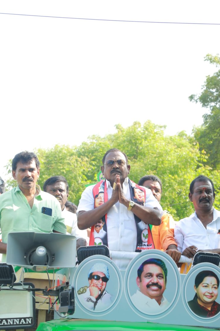 எடப்பாடியார் ஆட்சி பொறுப்பேற்றவுடன் ரூபாய் 10 ஆயிரம் ஒவ்வொரு குடும்ப அட்டைக்கும் வழங்கப்படும் பிரிட்ஜ் விலை இல்லாமல் வழங்கப்படும் மாதம் ரூபாய் 2000 வழங்கப்படும்