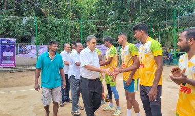 தூத்துக்குடியில் மாநில அளவிலான கைப்பந்து போட்டி நடைபெற்றது.