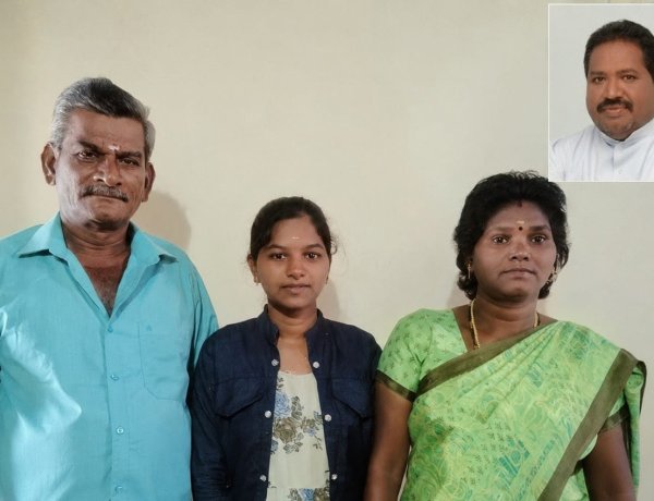 பணகுடி மாணவி வள்ளிக்கு பாராட்டு பணகுடி திரு. இருதய மேல்நிலைப்பள்ளி அருட் சகோதரர்கள் நடத்தி வரும் மக்களின் நன்மதிப்பைப் பெற்ற பள்ளி. .