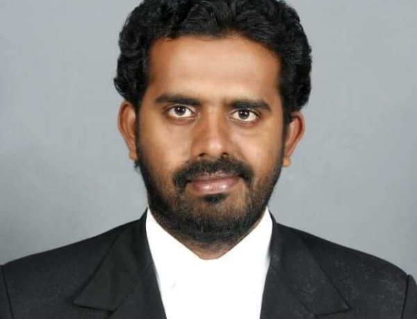 தூத்துக்குடி பத்திாிகையாளர்களுக்கான உாிமையை வழங்க முதல்வா் விஜய் நடவடிக்கை எடுக்க வேண்டும்