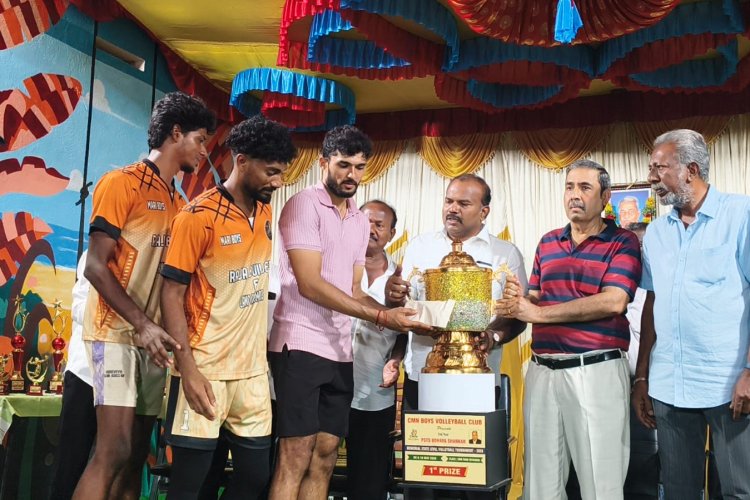 தூத்துக்குடிகாரங்க பாசக்காரங்க விளையாட்டு போட்டி பாிசளிப்பு விழாவில் மேயா் ஜெகன் பொியசாமி பேசினாா்.