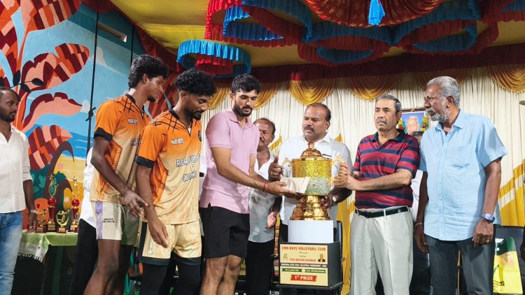 தூத்துக்குடிகாரங்க பாசக்காரங்க விளையாட்டு போட்டி பாிசளிப்பு விழாவில் மேயா் ஜெகன் பொியசாமி பேசினாா்.