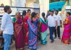 ஊழியம் செய்ய வரும் பெண்களை கேலி கிண்டல் செய்து அவமானப்படுத்தி வரும் குருவானவரை மாற்றக் கோரி தூத்துக்குடி தாளமுத்து நகர் சிஎஸ்ஐ தூய இம்மானுவேல் ஆலயத்தை முற்றுகையிட்டு பாதிக்கப்பட்ட பெண்களுடன் இணைந்து ஆண்கள் ஆர்ப்பாட்டம்