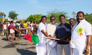 வடக்கு காரசேரி கிராமத்தில் ஸ்ரீ சுடலை மாடசுவாமி கோவில் கொடை விழாவை முன்னிட்டு பெரிய மாட்டுவண்டி போட்டி சின்ன மாட்டு வண்டி போட்டி நடந்தது.