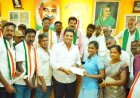 ஏழை மாணவ, மாணவியருக்குக் கல்வி உதவித்தொகை மற்றும் உபகரணங்களை தூத்துக்குடி வடக்கு மாவட்ட காங்கிரஸ் தலைவர் பெருமாள்சாமி வழங்கினார்