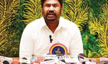 கட்சி வளர்ச்சி நிதியாக 500 கோடி ரூபாய் தேர்தலுக்கு முன் பணம் பெற்று அதைத் தேர்தல் வல்லுனர் பிரசாந்த் கிசோருக்குக் கைமாற்றி முதல்வரான ஸ்டாலின் அவர்களைச் சந்தித்து லாட்டரி தொழிலுக்கு லைசென்ஸ் கேட்டபோது அவர் டோன் மாறி இருந்தது.