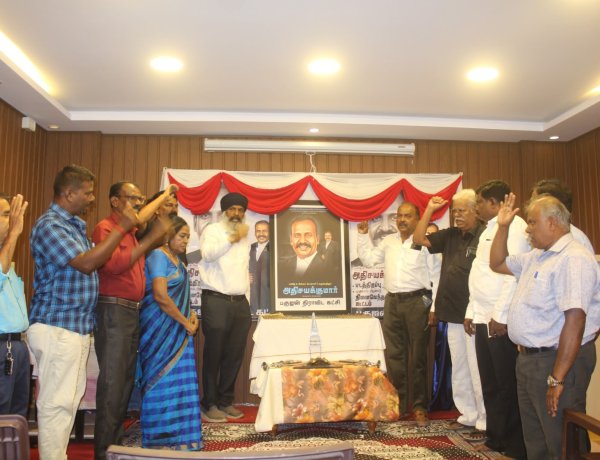 வழக்கறிஞர் அதிசயகுமார் முதலாமாண்டு நினைவேந்தல்: சடங்குகளை மறுதலித்து புரட்சிகரமான முறையில் அனுசரிப்பு!