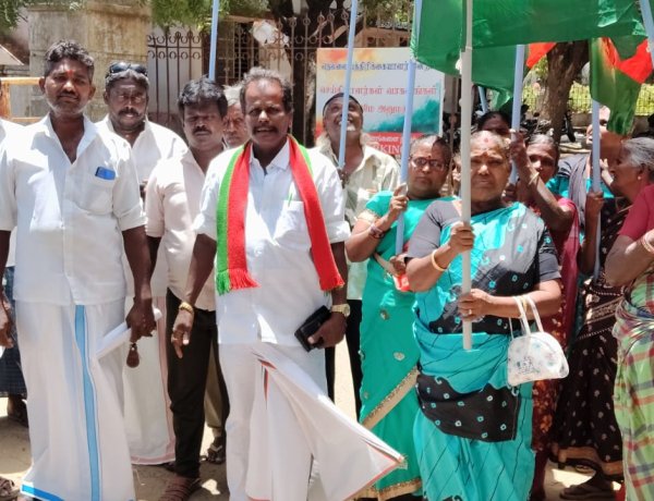 ராமையன்பட்டி அரசு புது காலனியில் தரமான சாலை அமைக்க வேண்டும் கலெக்டர் அலுவலகத்தில் பொதுமக்கள் மனு