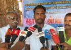 அரசு நிலத்தை தனியாருக்கு தாரைவார்த்த திருவைகுண்டம் வட்டாட்சியர் மீது நடவடிக்கை எடுக்க சமூகநல ஆர்வலர் தொடர் உண்ணாவிரத போராட்டம் தொடங்கினார்.