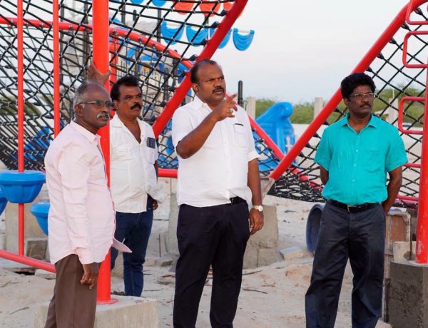 தூத்துக்குடி மாநகராட்சி மக்களுக்கு அதிசயத்துடன் கூடிய துறைமுகம் கடற்கரை பொழுதுபோக்கு பூங்கா ஜனவாி முதல் பயன்பாட்டிற்கு வரும் மேயா் ஜெகன் பொியசாமி தகவல்