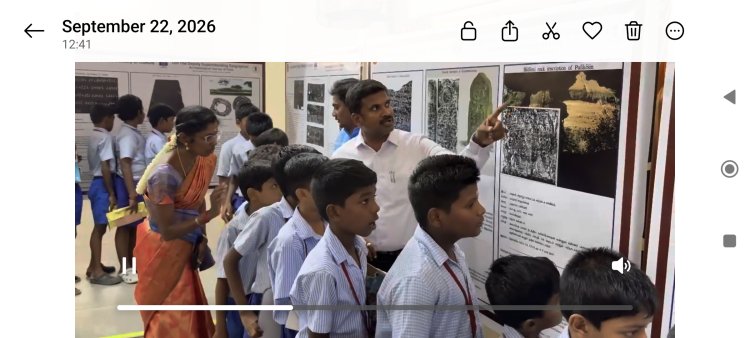 இந்திய தொல்லியல் துறை சார்பில் தூத்துக்குடி காமராஜ் கல்லூரி வரலாற்றுத் துறையும் இணைந்து நடத்திய கல்வெட்டுகளின் புகைப்பட கண்காட்சியை பள்ளி கல்லூரி மாணவர்கள் பார்வையிட்டனர்