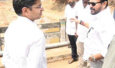 வெள்ளத்தடுப்பு திட்டப் பணிகளை மீன்வளம் மற்றும் மீனவர் நலத்துறை அமைச்சர் ஆ.ஸ்ரீநாத் நேரில் பார்வையிட்டு ஆய்வு