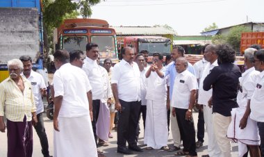 முத்தையாபுரம் பகுதி பொதுமக்கள் சந்தித்து கோரிக்கை. உடனடியாக பணிகளை துவக்கிய மேயா் ஜெகன் பொியசாமிக்கு பாராட்டு