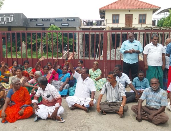 தூத்துக்குடி குறிஞ்சிநகாில் புதிய மதுபானக்கடை பணிகள் அப்பகுதி பொதுமக்கள் முற்றுகை மீண்டும் திமுக கவுன்சிலர் கீதா முருகேசன் போர்க்கொடி