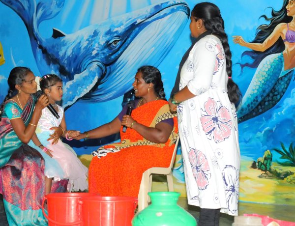 தூத்துக்குடி: குப்பைகளை பிரித்து கொடுப்பதன் மூலம் டெங்கு தடுப்பு - முத்துநகர் கடற்கரையில் மாபெரும் விழிப்புணர்வு நிகழ்ச்சி