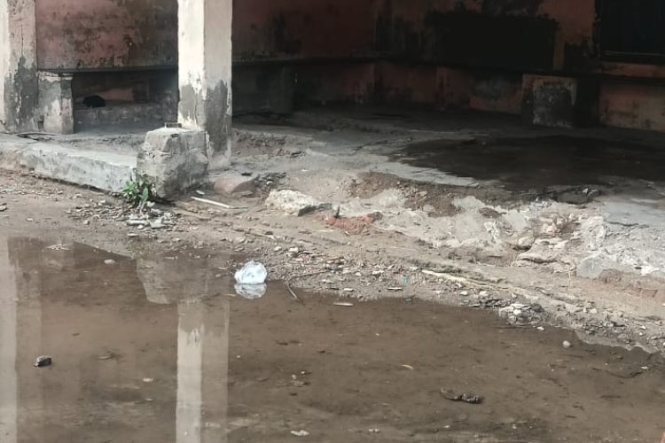 தூத்துக்குடியில் பழுதடைந்த தந்தி ஆபீஸ் பஸ் ஸ்டாப்: மழைக்காலத்தில் பயணிகள் அவதி! நடவடிக்கை எடுக்க சிபிஎம் கோரிக்கை