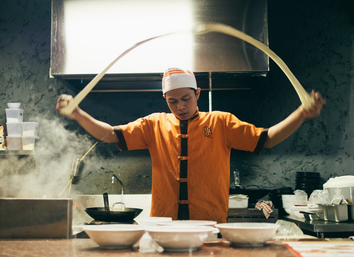 Celebrity Chef Opens Innovative Zero-Waste Restaurant 
